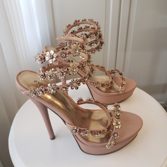 ZIGI beige pumps, sz 38 - Picture 4 of 7